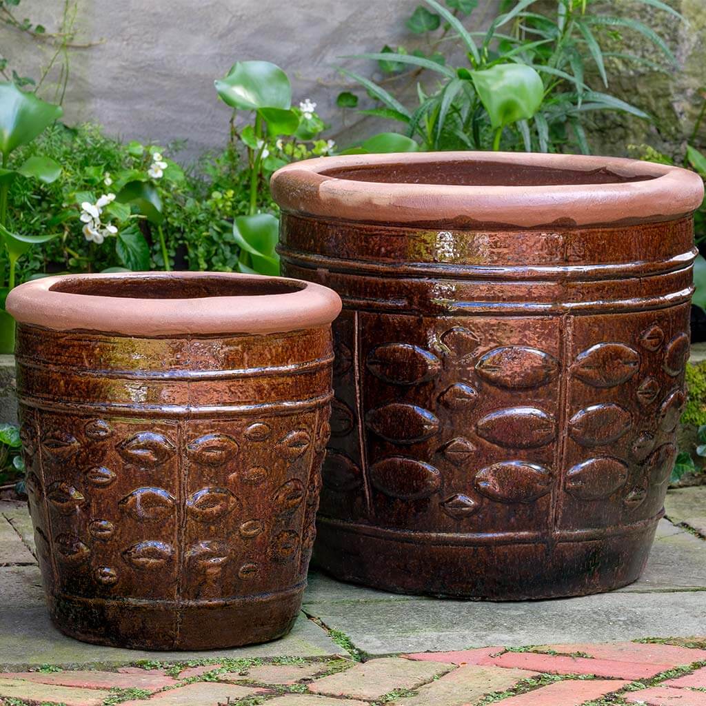 http://marquiswatergardens.com/cdn/shop/products/115435-7202-rustic-leaf-pot-s2-pacifica-planters-rustic-brown.jpg?v=1696278435