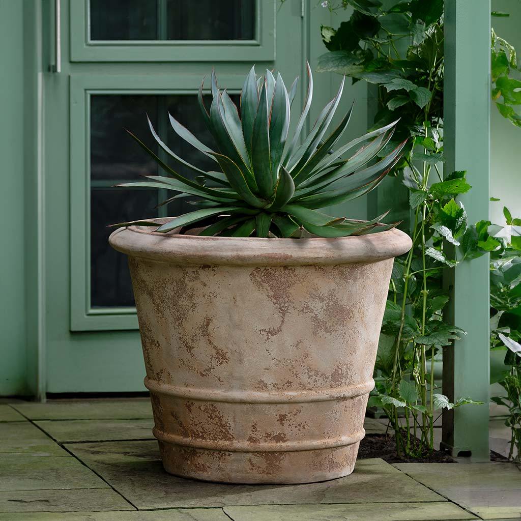 Campania Pienza Planter  Terra Cotta