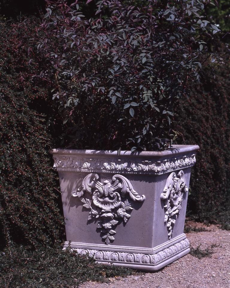 Gardenstone Williamsburg Planters Gardenstone 