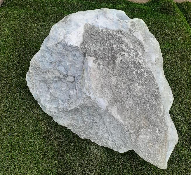 Sapphire Ice Bubble Rock 111