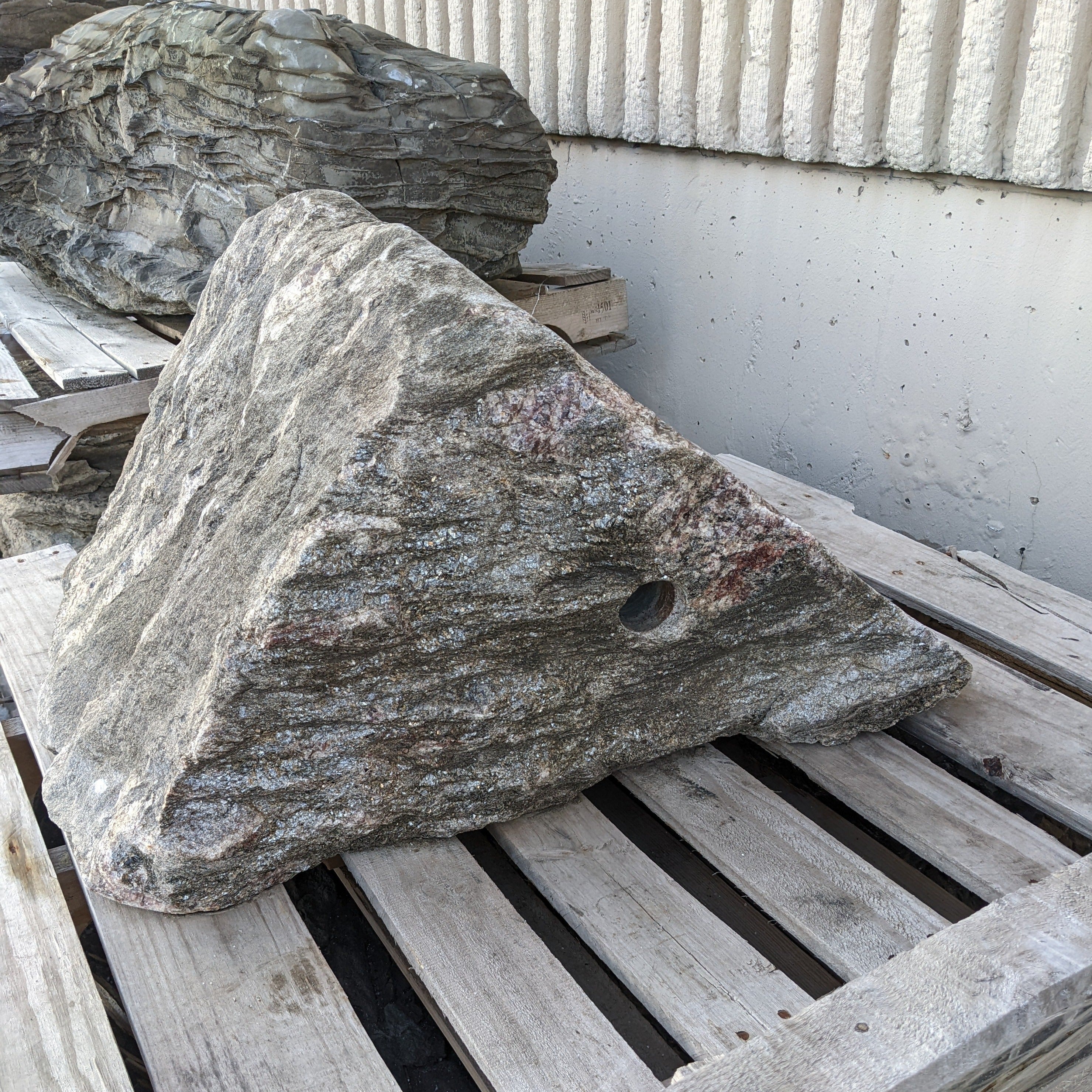 Bubble Rock 203 Granite (Medium)