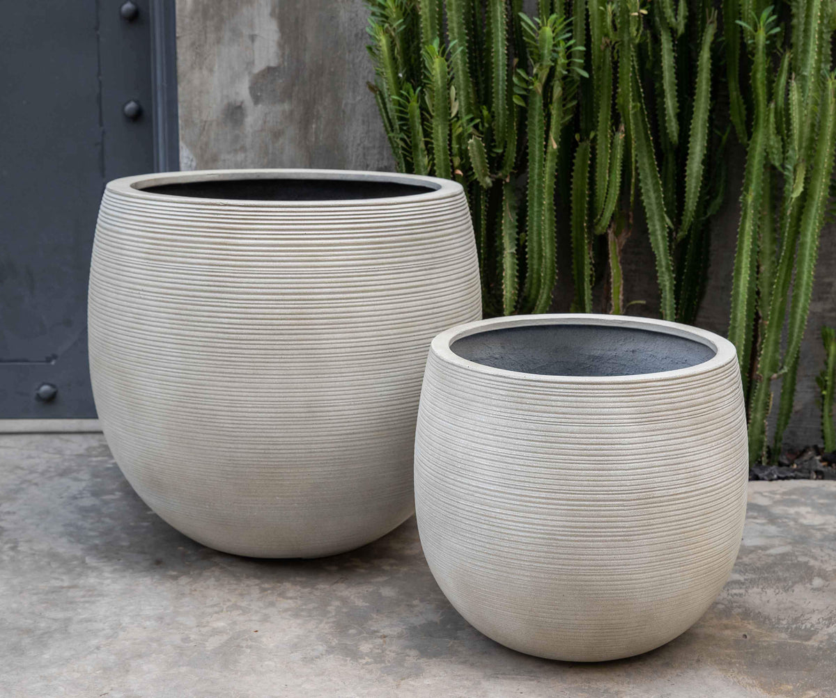 plant pots on clearance Campania International Fiber Clay Haley Planter Ivory Lite / Small