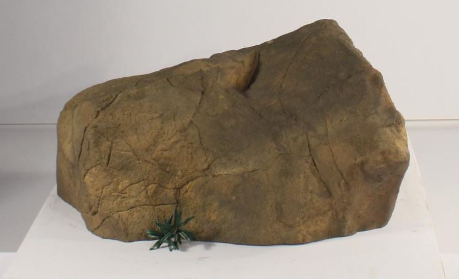 Universal Rocks Work Spilling Accent Rock - AR-008 by Universal Rocks - Marquis Gardens ...