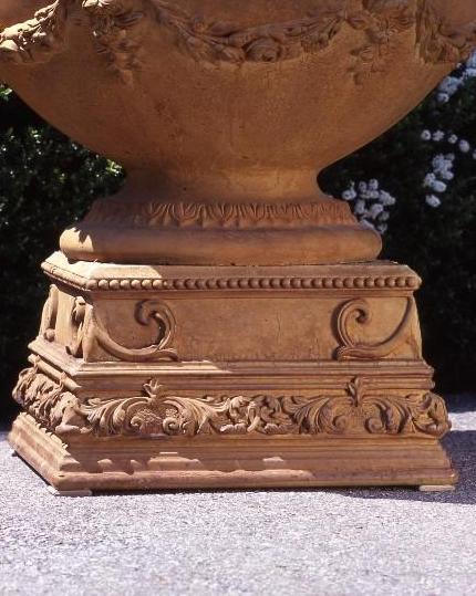 Photo of Gardenstone Meridian Pedestal - Marquis Gardens